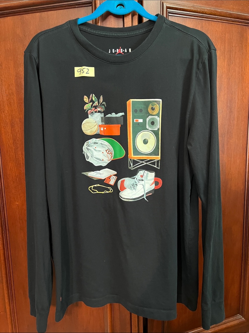 Jordan Black Long Sleeve Graphic Tee with Retro Sneaker Print Size L❤️❤️